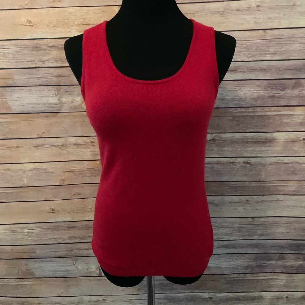 Red merino and cashmere blend sweater tank
